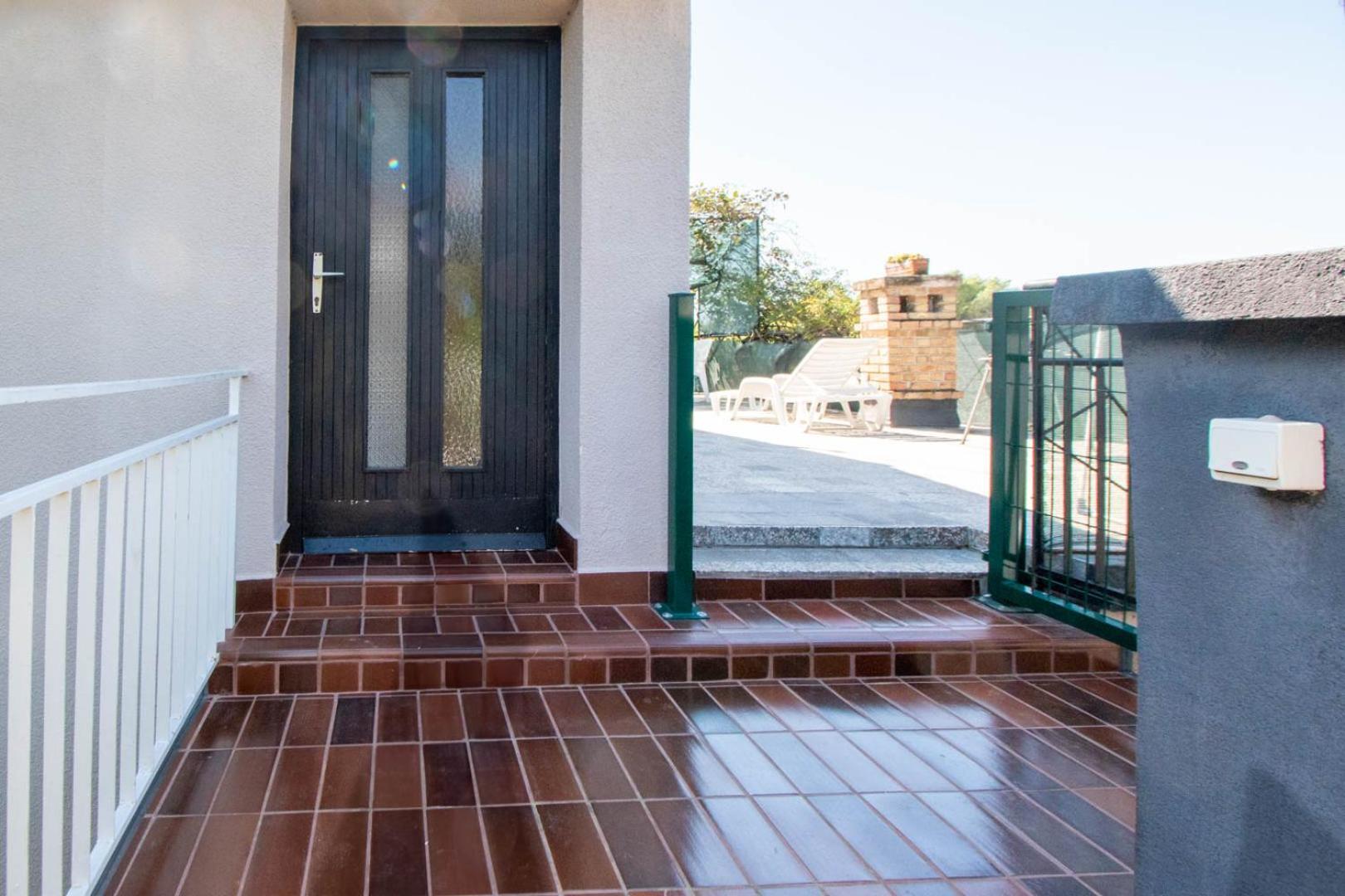 Villa Valkane Pet Friendly 150M From The Stunning Valkane Beach, City Indoor Pools-Fitness And City Mall PUY Exterior foto